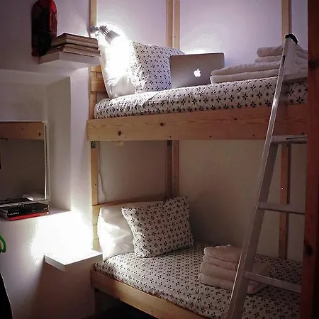 Apartment In Bica